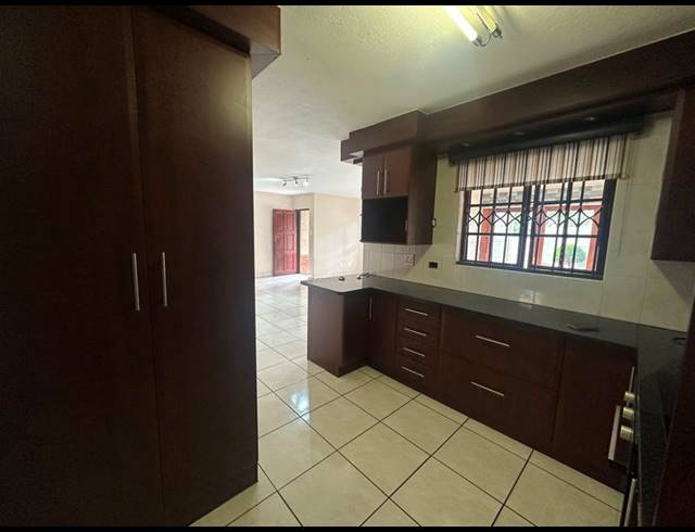 4 BEDROOM PROPERTY TO RENT IN EQUESTRIA